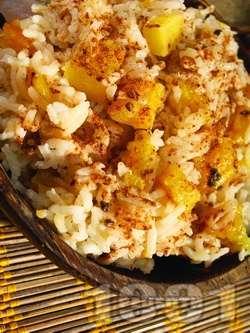Пело ( Запържено свинско с ориз и ананас ) - снимка на рецептата